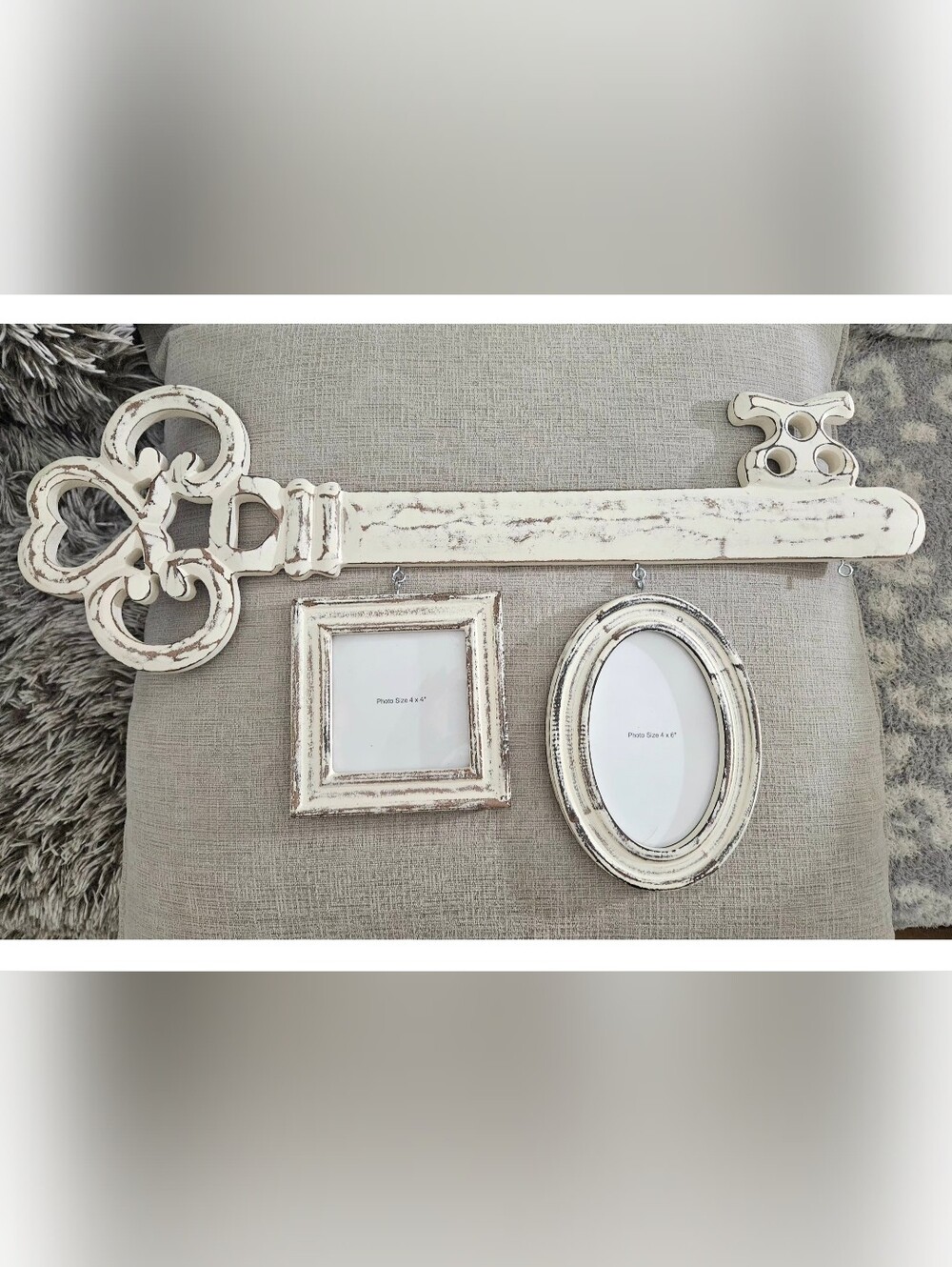Source Unknown Distressed White Decorative Key and Picture Frame Set